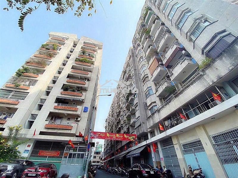Chung cư phan văn trị p2 q5  2pn 60m2 sử dụng thang máy , có nội thất 