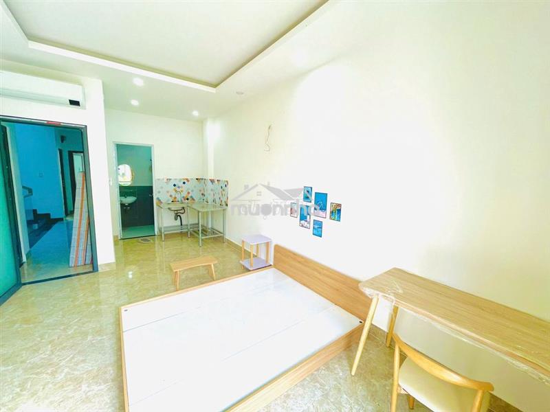 Phòng full nội thất sạch đẹp, có đủ tiện nghi. giờ giấc tự do