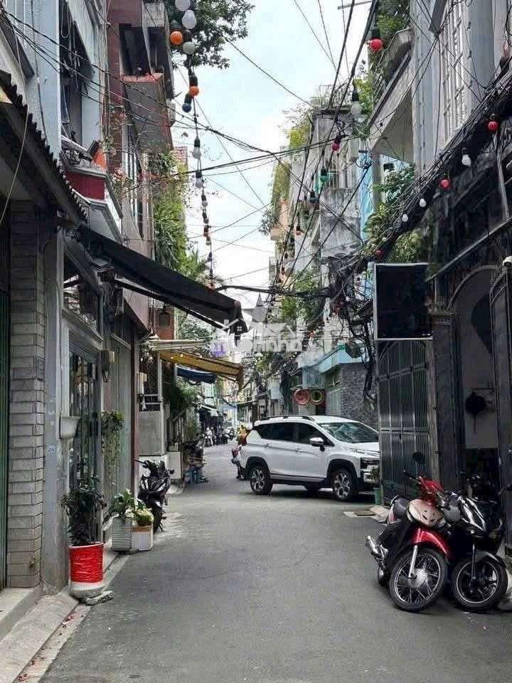 Nhà hẻm xe hơi/ bắc hải quân 10 - 6 tầng - chỉ 18 triệu/ tháng - 2