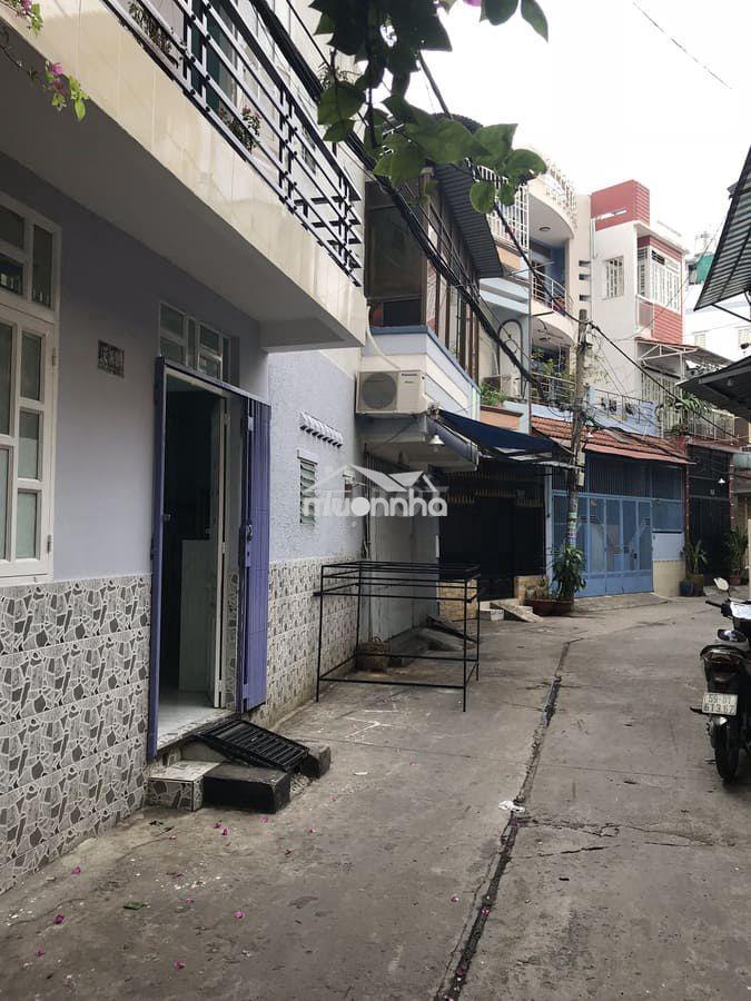 Cho thuê nhà nguyên căn q11 gần đầm sen
