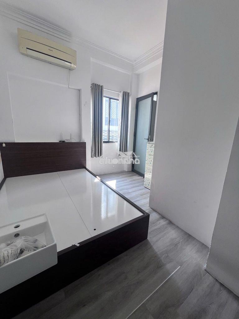 Căn hộ 2pn 2wc_ban công, full nội thất_view trường sa phú nhuận