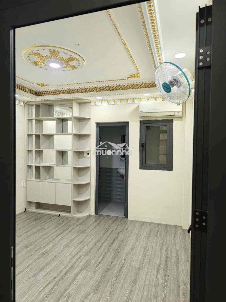Mặt tiền sát metro 6 phòng - 4