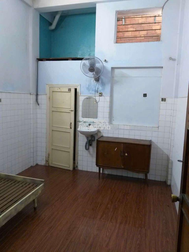 Cho thuê phòng tolet riêng bến vân đồn quận 4 - 3