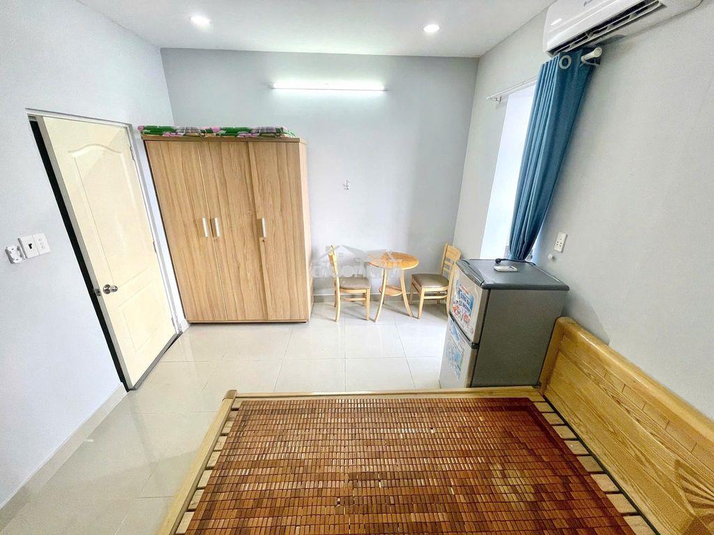 Full nội thất ngay bưu chính viễn thông, ra lê văn việt chỉ 3p đi xe - 4