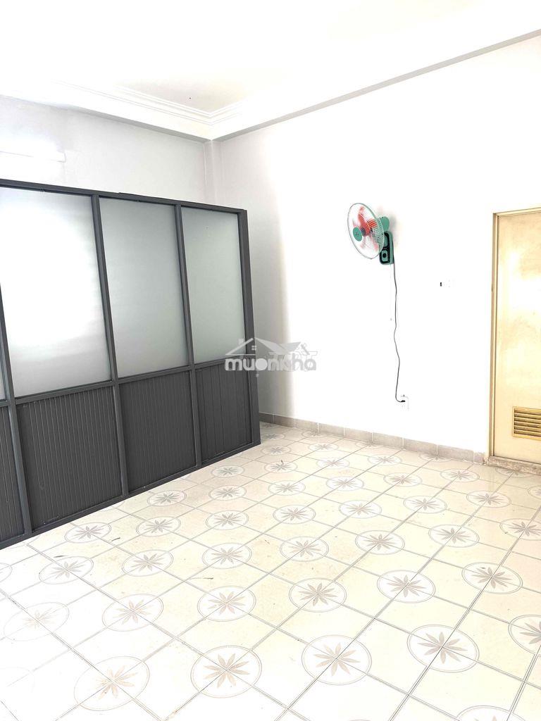 Cho thuê nguyên tầng 2 hẽm 72 phan đăng lưu