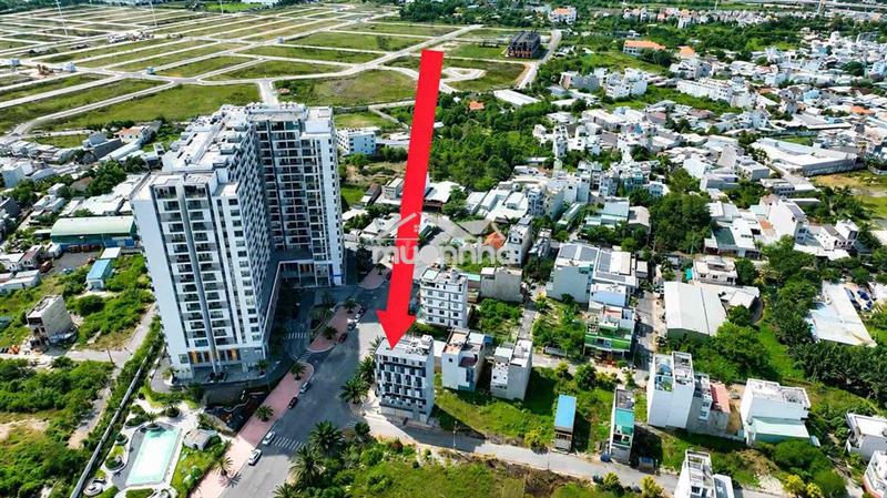 Mặt tiền đường 30m - xây hầm 8 tầng - hiếm có để xây chdv