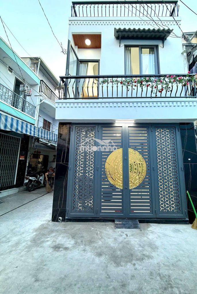 Nhà 4x8m 1 lầu 2pn,2wc ngay chiến lược- bình trị đông giáp tên lửa