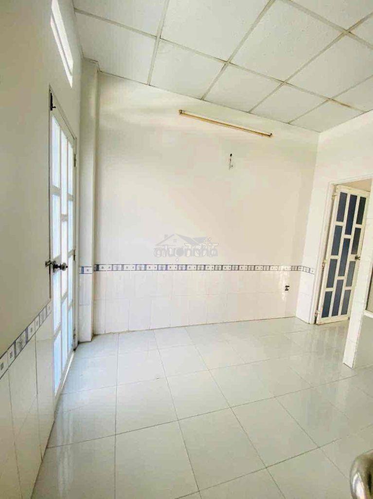 Nhà gần trường cấp 1..2..3.  trệt lầu 2pn 2wc. đường xe hơi - 2