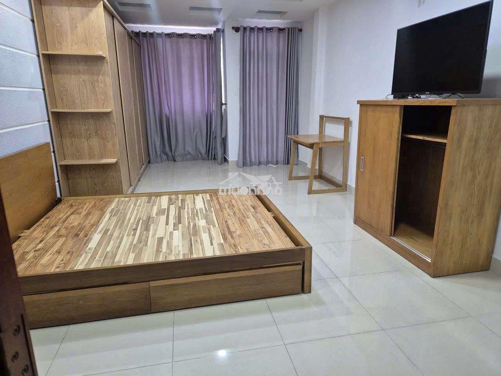 Cho thuê nhà mới đẹp, hxh, có sân thượng, 3pn 5vs - 3