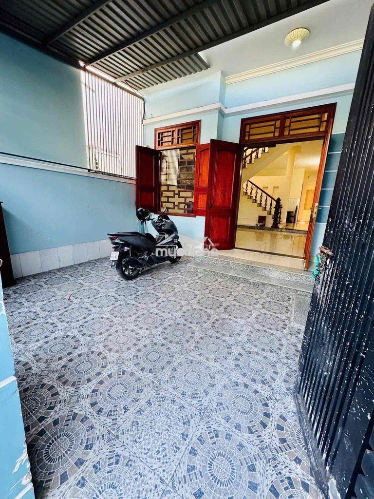 Cho thuê nhà 4phòng ngủ sân xe ô tô gần chợ phú hoà - 4