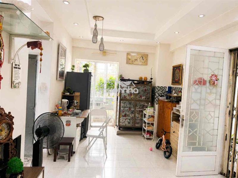 Bán gấp căn an hoà 2pn thang máy, sổ sẵn