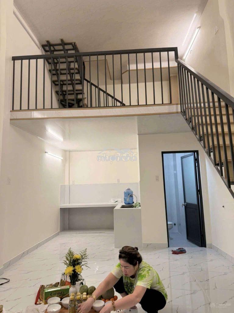 Nhà cho thuê miếu bình đông gần bốn xã (1 lửng 1 lầu) nhà trống ở ngay - 2