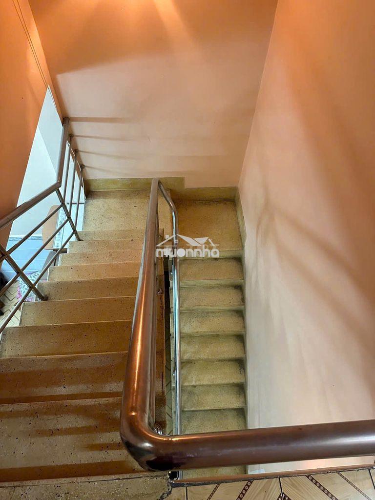 Cho thuê nhà đường tân sơn nhì ,khu vip đường 14 m dt 4 x 22m  - 3