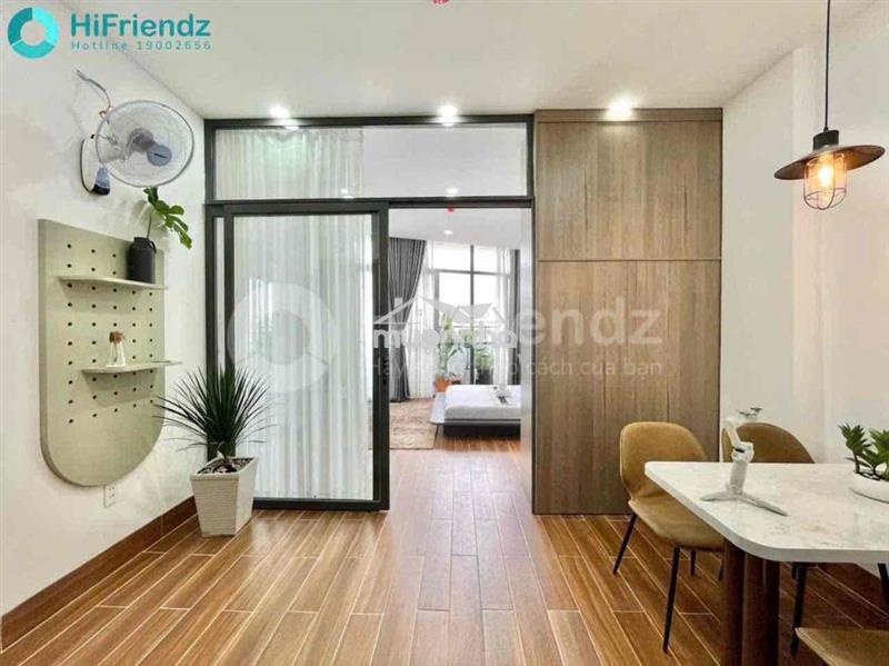 Studio tách bếp full nội thất cao cấp ngay mặt tiền đường dqh gv