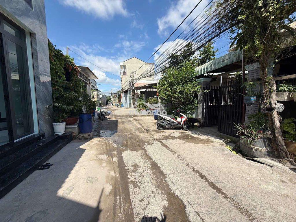 Bán nhà bình hòa - thuận an dt rộng sân xe tải, đường thông 2 otto - 2
