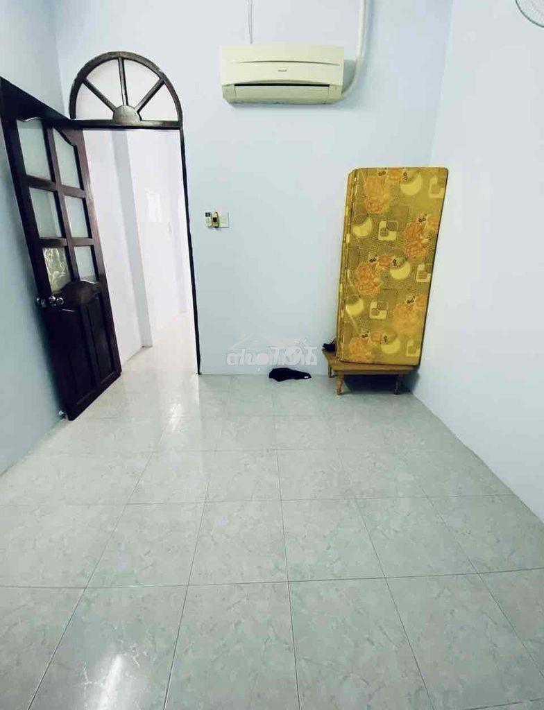 Nhà rộng xinh, nở hậu 4,6x 11m, 1 trệt 2 lầu, 3p. ngủ ở di làm ok - 2