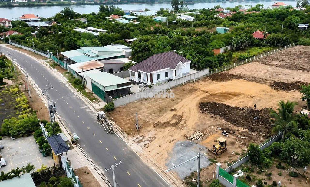 980 triệu dt đến 147.7m² bán cụm đất đầu tư 1 sẹc đường hl15 rộng 32m - 2