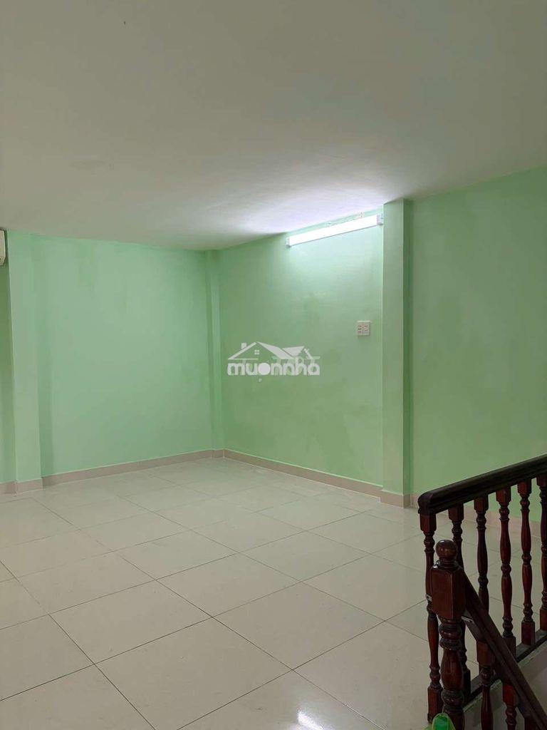 Cho thuê rộng lý chính thắng quận 3 - 4