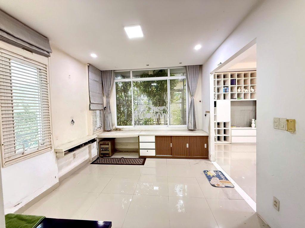 Phòng rộng 50m2 - full nt - góc 2 mặt tiền - cửa sổ đón nắng - 2