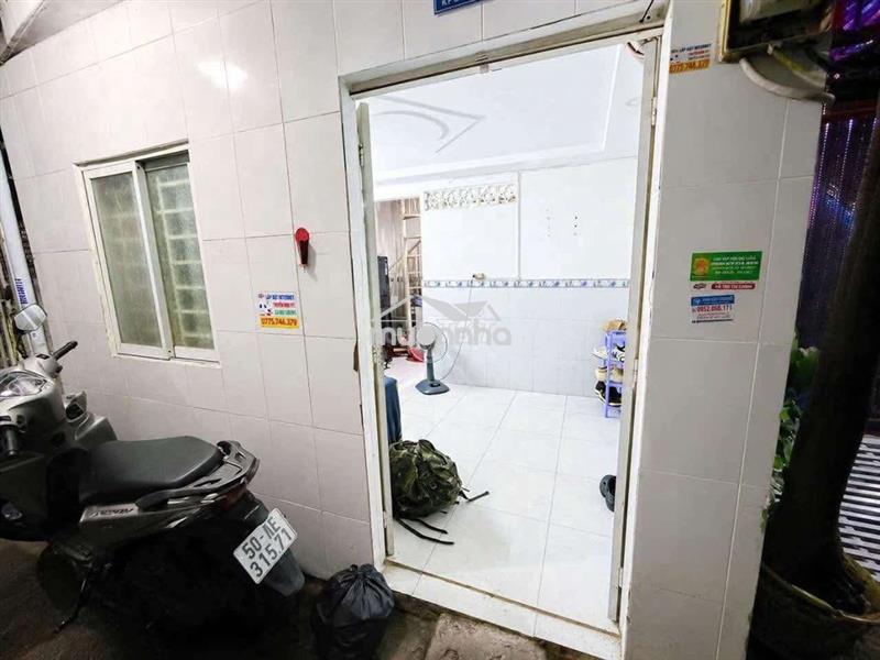 Nhà sổ hồng riêng hoàn công.