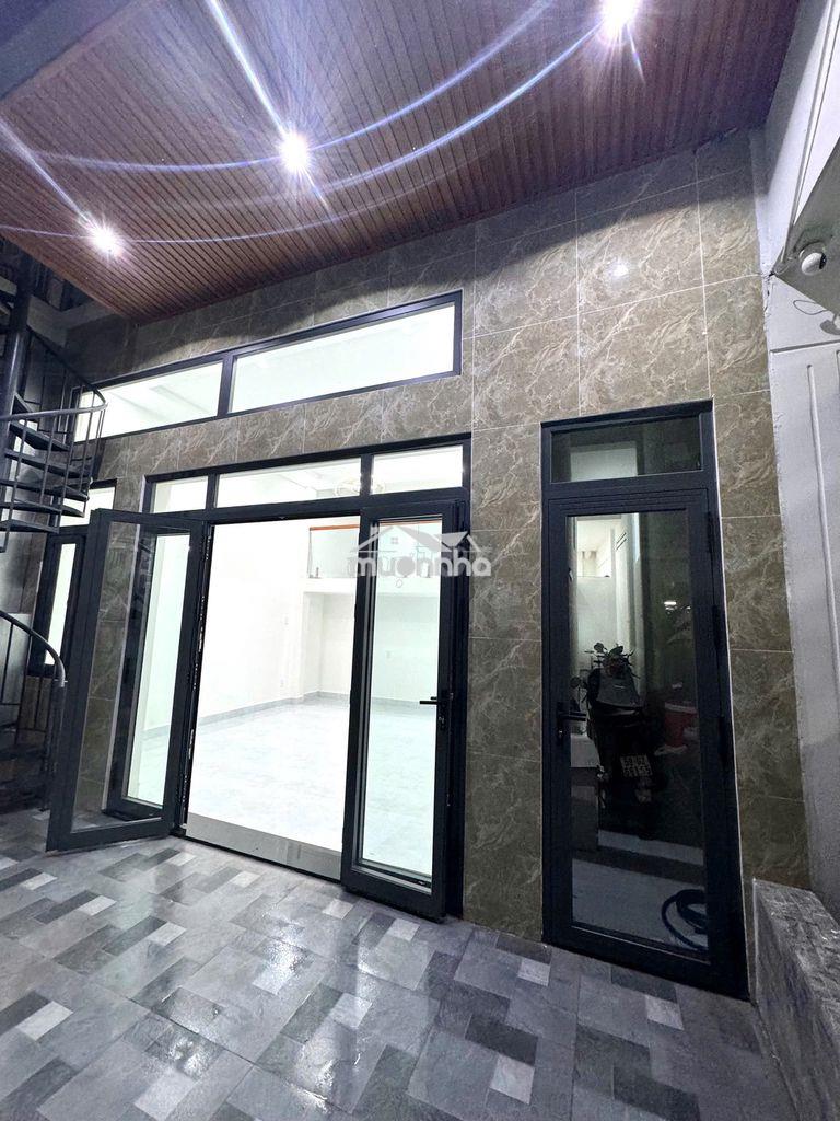 Nhà cmt8 - quận 10, dt 4.5 x 17m, 4 tầng nhà mới, giá 8.9 tỷ