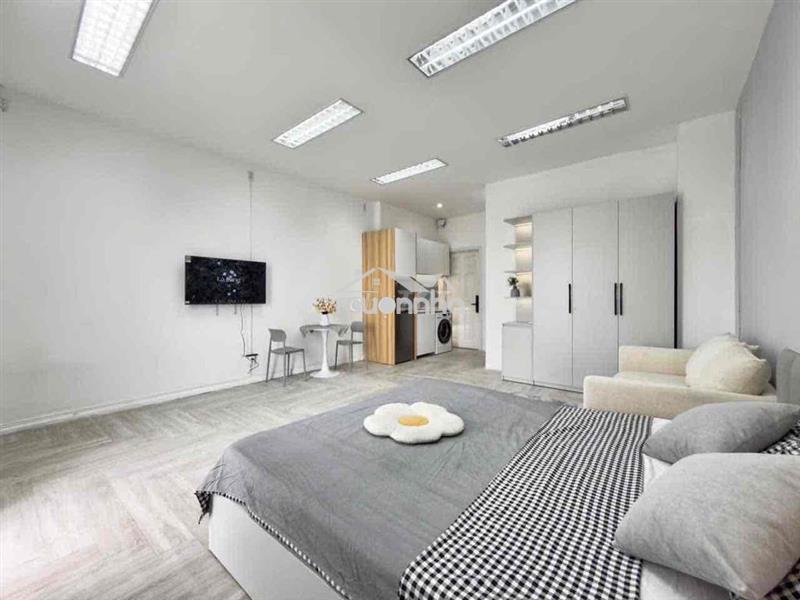Căn hộ dịch vụ studio ban công rộng rãi - khu đô thị him lam