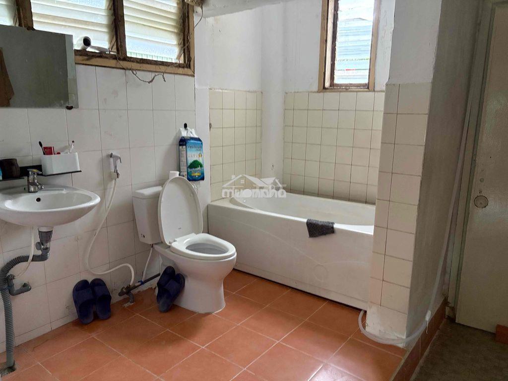 Share một phòng đẹp trong căn hộ - 3