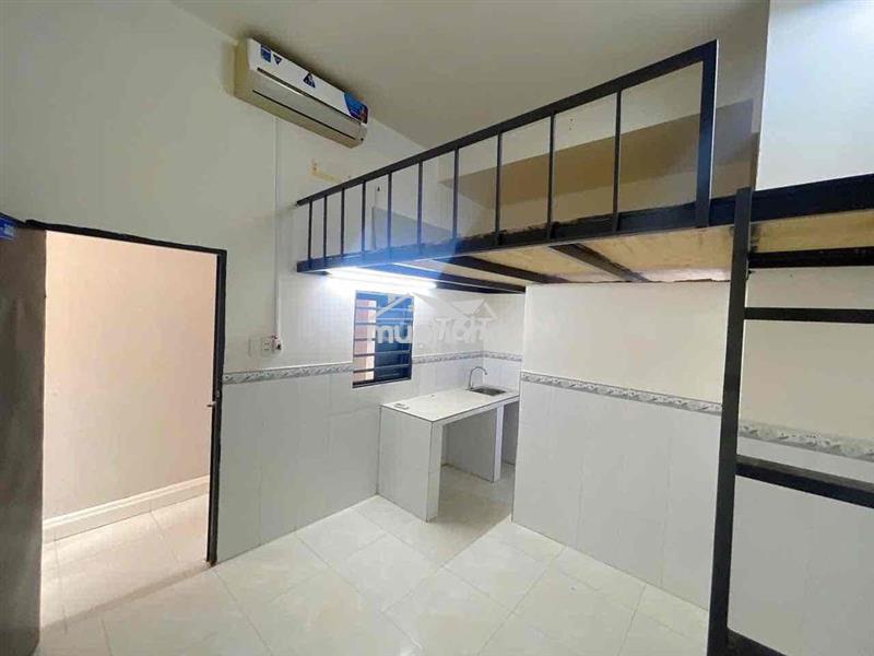 Cho thuê phòng có gác rộng sẵn máy lạnh kệ bếp gần aeon mall tân phú