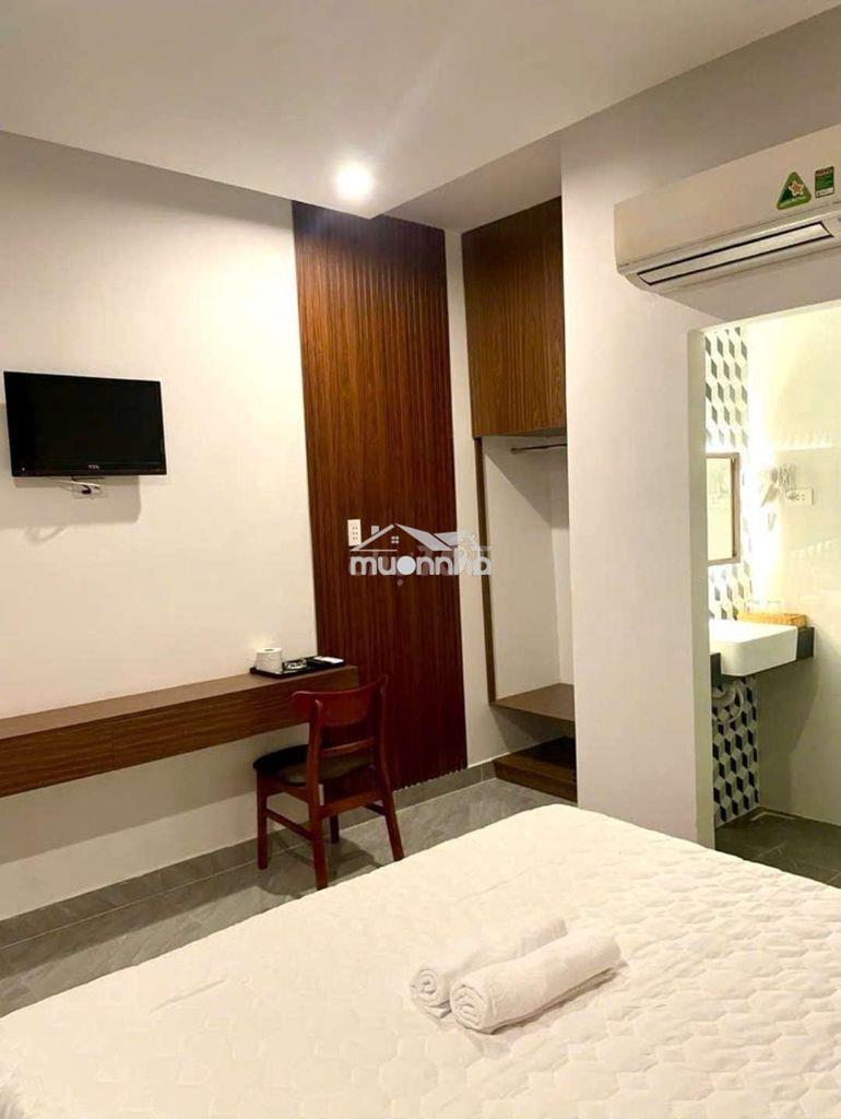 Hh 2% ksạn mt bình thành dt: 5,9x34m - 14 phòng - chỉ 12 tỷ tl - 4
