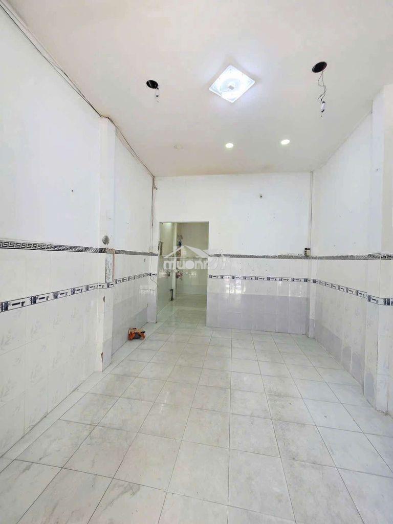3 phòng 4 x 14m hẻm 3m bà hom