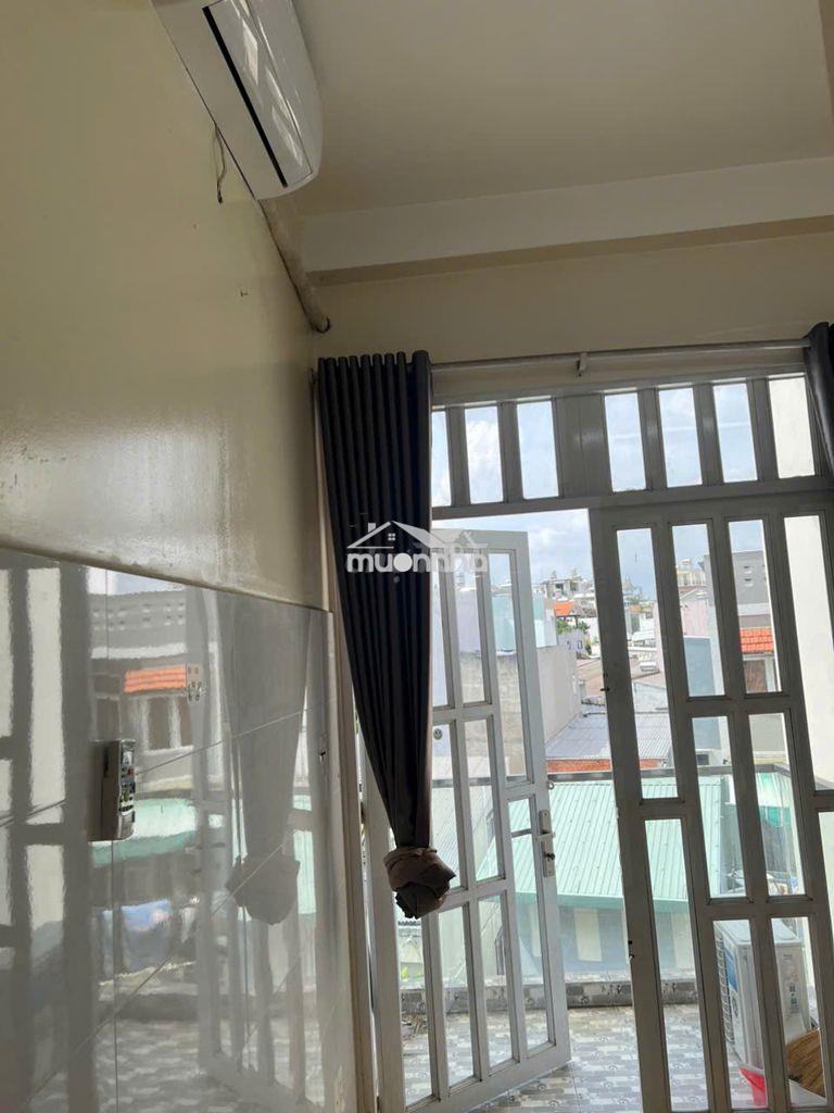 Phòng cho thuê toilet riêng - có máy lạnh - lối đi riêng