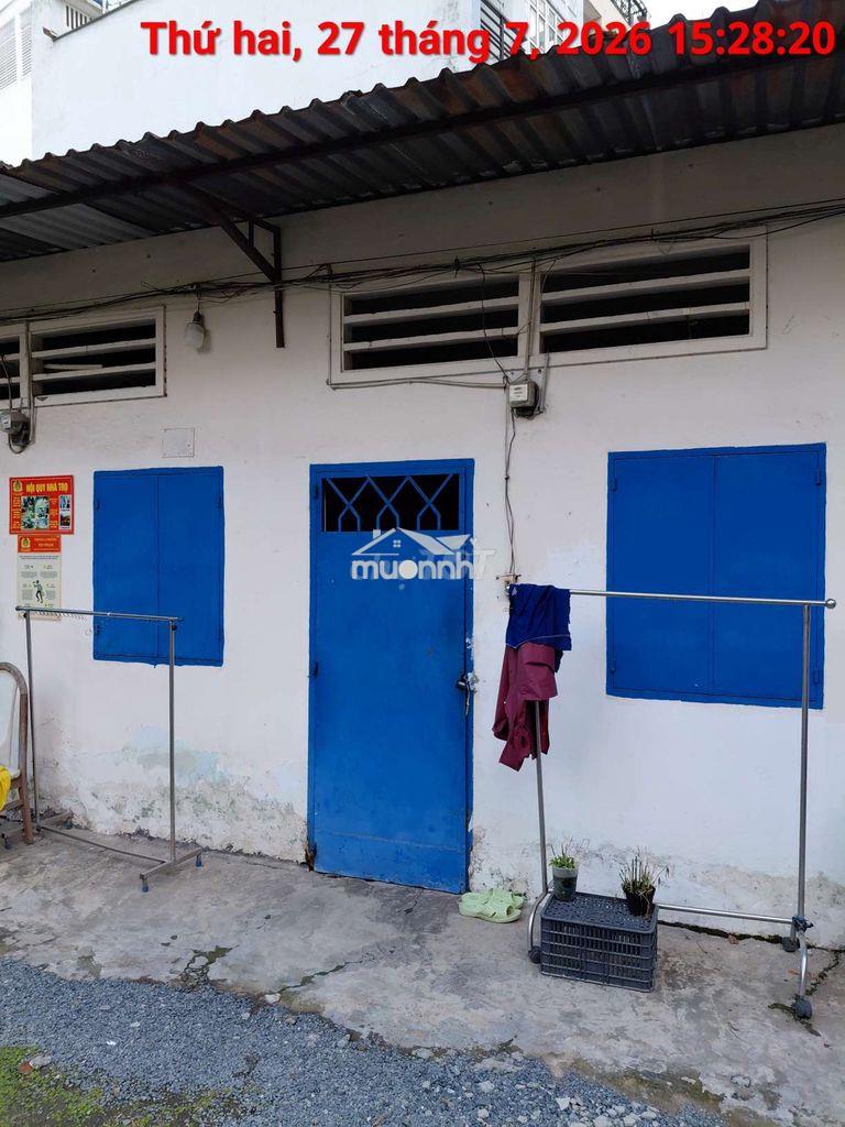 Bà 6 phòng trọ - 2