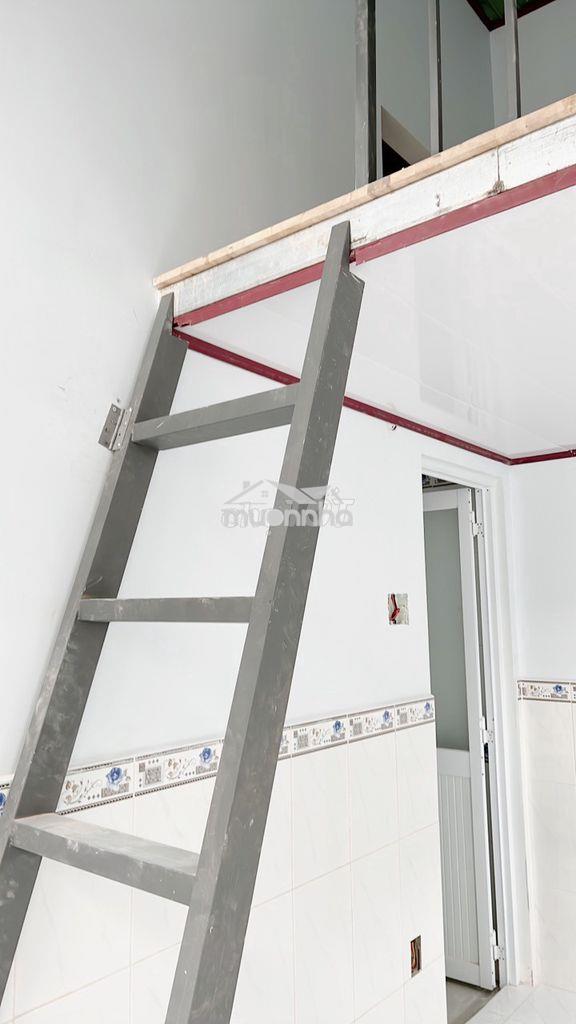 Phòng mới xây, máy lạnh 3,7 tr gần ngã 4 hàng xanh, ftu, hutech, uth