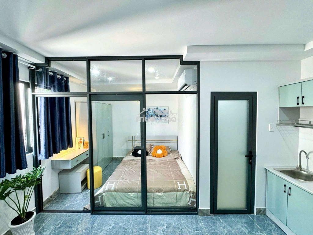 Tòa nhà 90m2 có thang máy nở hậu 4 lầu - 4