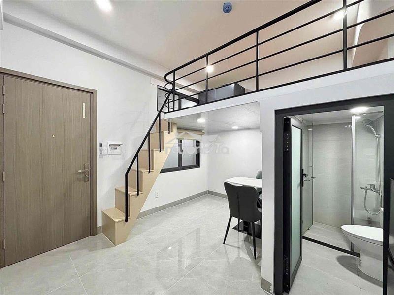 Phòng mới 100% _ cửa sổ trời thoáng _ chợ hiệp thành