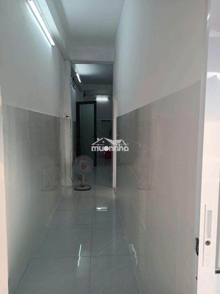 🏠🏠 Cho thuê căn hộ chung cư đường nguyễn biểu, q5
💢 - 4