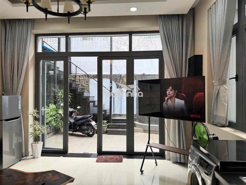 Tại trung tâm quận 1 siêu phẩm 1pn có sân rộng rãi, gần trần hưng đạo