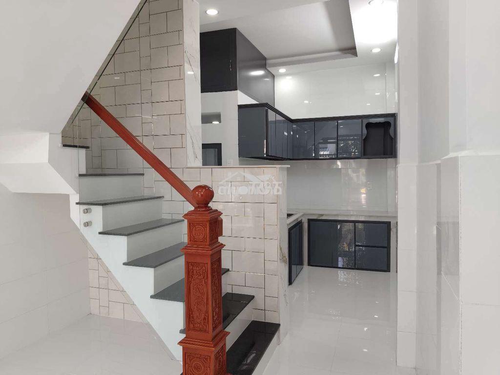 3,4m x 12,5m trệt, 2 lầu. nhà mới đẹp đường rạch cát, p15 - q8, hẻm 3m - 4