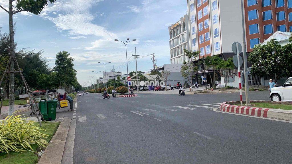 Hot hot quá rẻ khách ơi, nền mt tôn đức thắng 262m2 siêu hiếm giá rẻ - 4