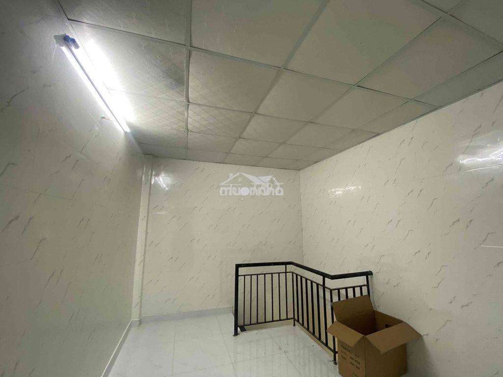 Cho thuê nhà nhỏ nguyên căn gần kcx tân thuận - 4