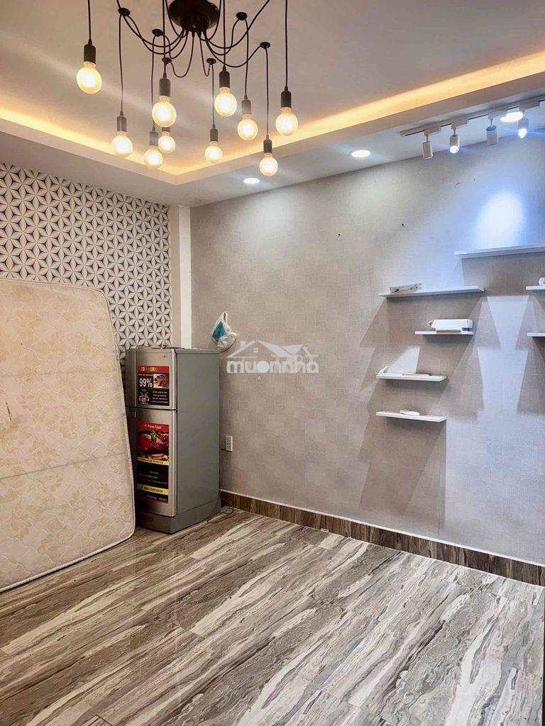 Studio view kính, ánh sáng tự nhiên - 3