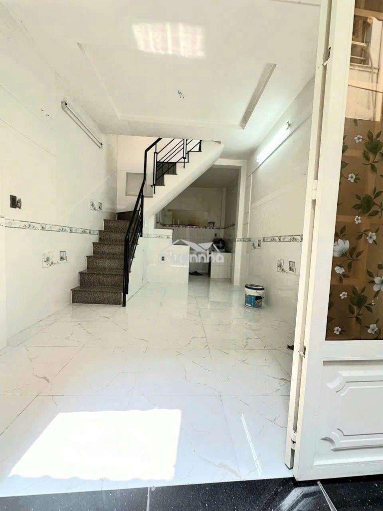 3 phòng gần chợ tân hương