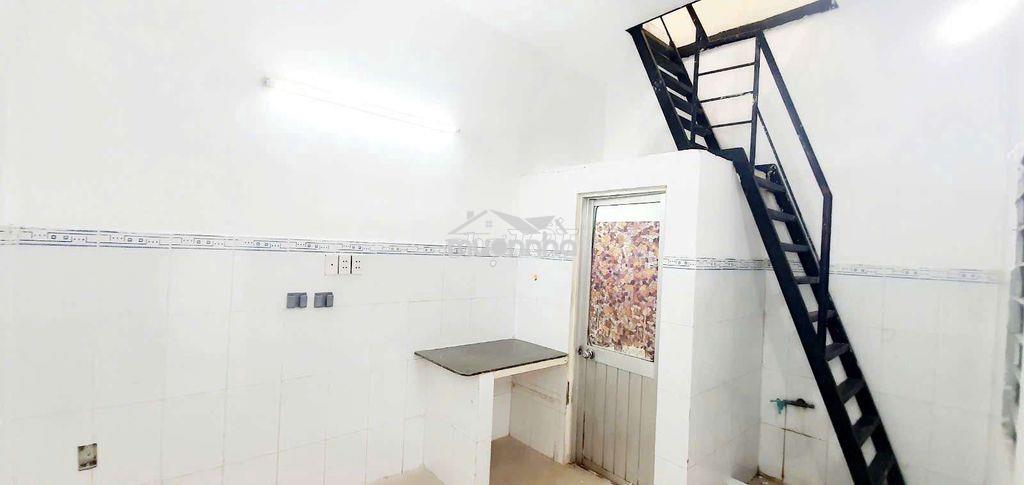 Nhà nhỏ 3x5m 1 lầu đúc nguyễn văn khối - 4