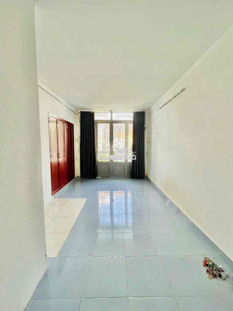 Cho thuê nhà hẻm xe hơi 4*10m 2lầu 2pn.3wc nguyễn văn công 10tr - 4