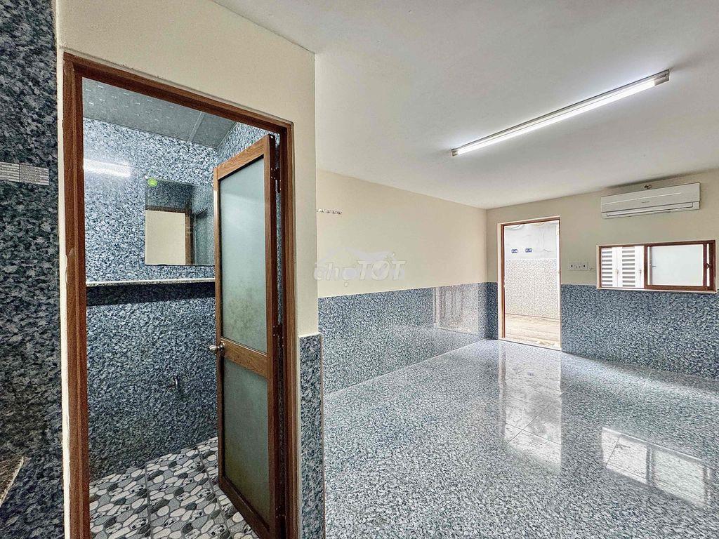 Cho thuê phòng 2tr7 có sẳn máy lạnh gần đh nguyễn tất thành - quận 12 - 3