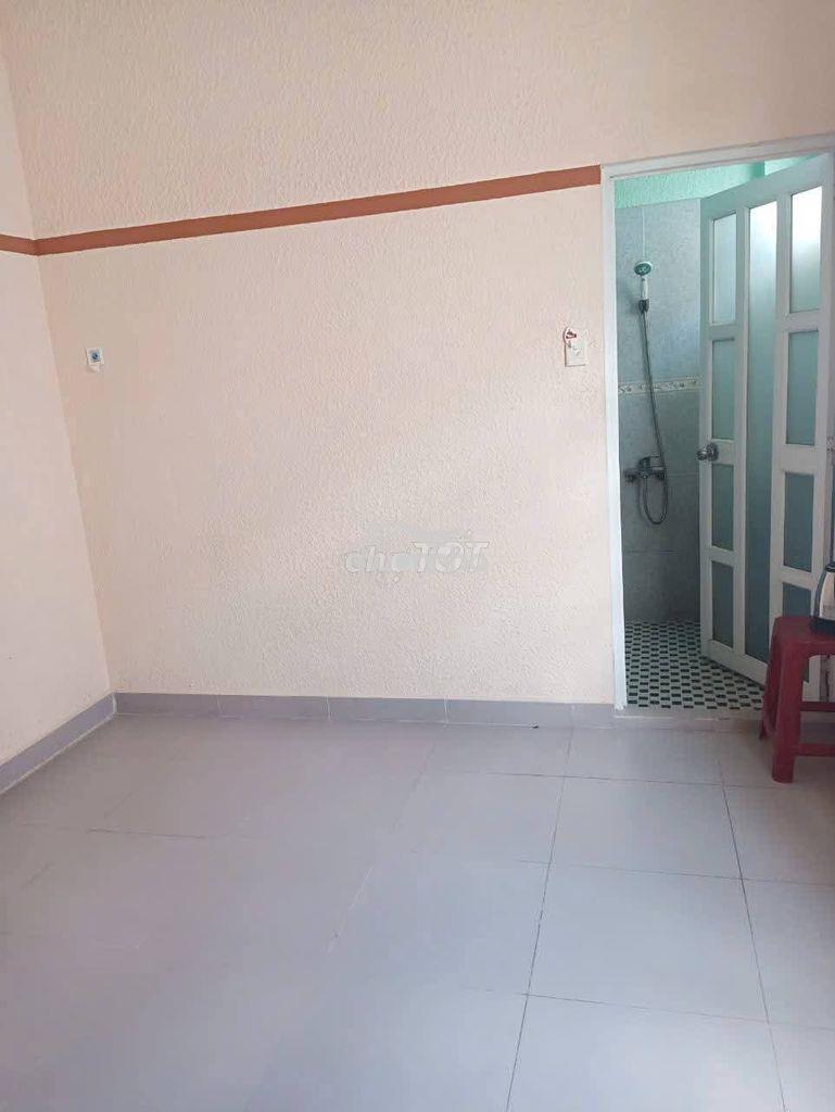 Phòng mới, đẹp gần chợ, trường, ngã tư ga q12