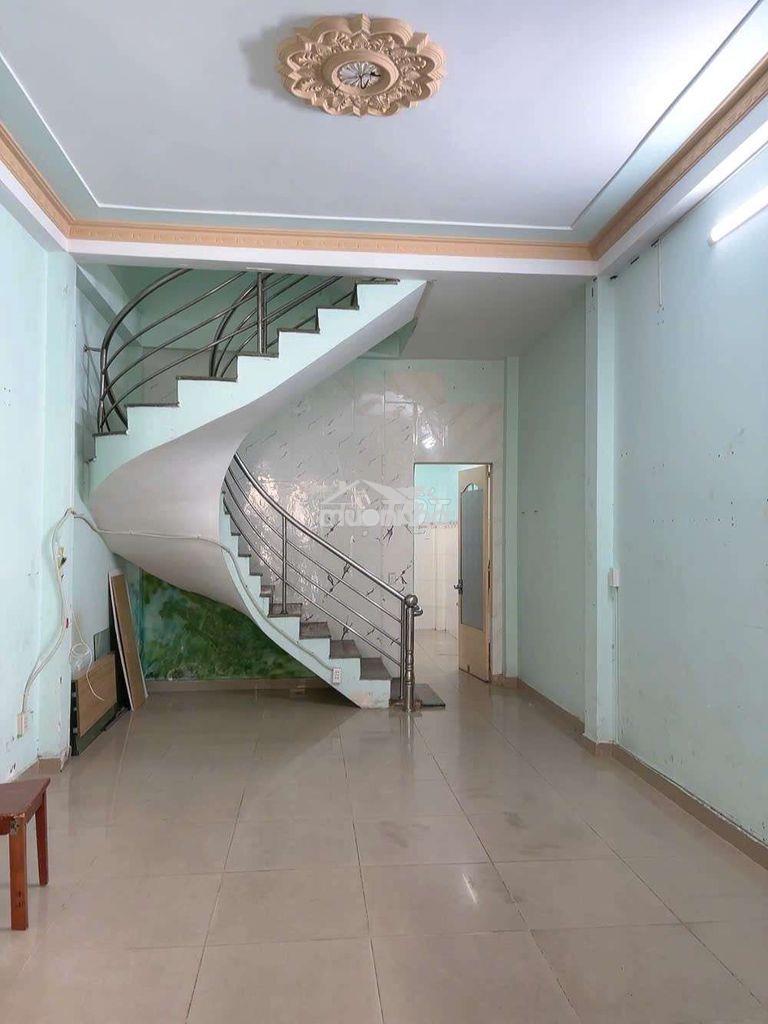 Nhà hẻm 143/ gò dầu 4,2x15m, 2 lầu, 4pn, 3 wc, giá 12,5 triệu