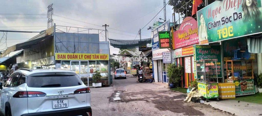 Bán dãy trọ 372m2 có 150m2 thổ cư sau lưng chợ tân hiệp hẻm xe hơi - 3