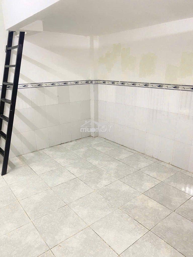 Cho thuê trọ có gác ban công cửa sổ giá rẻ bình tân - 4