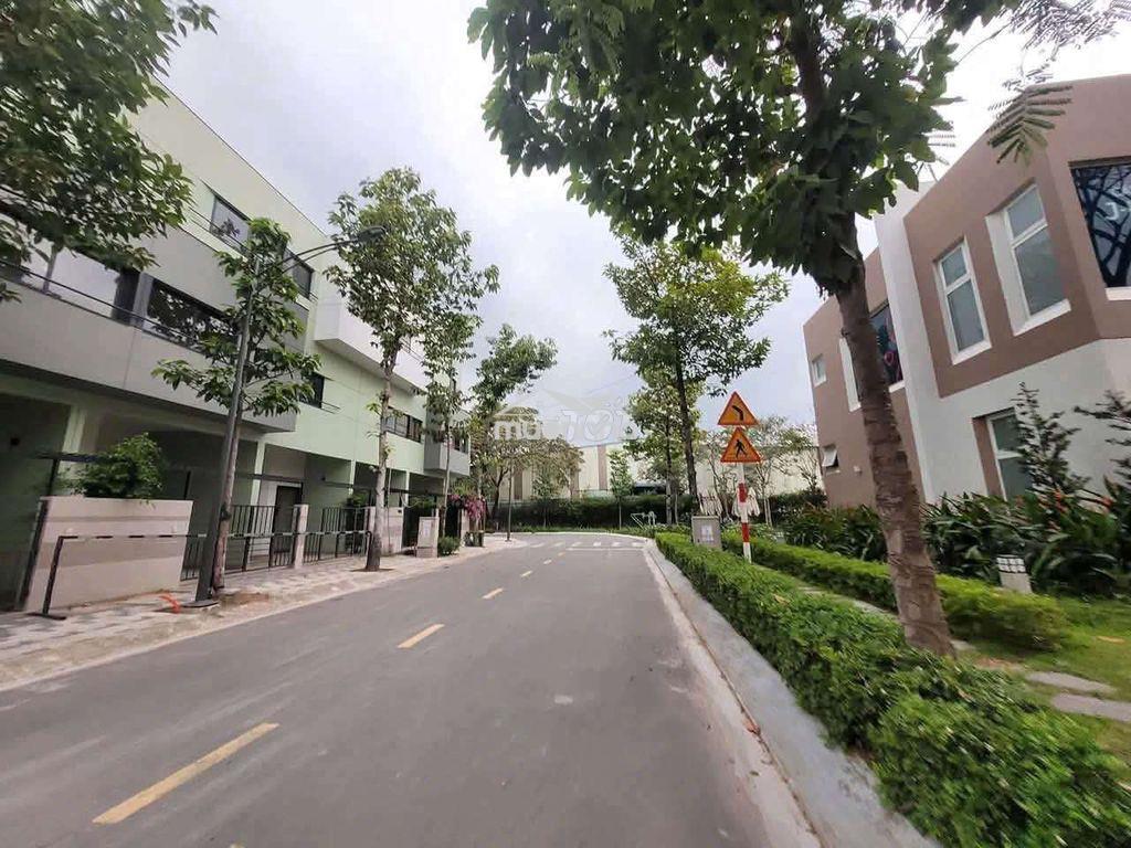 Cho thuê nhà 1 trệt 2 lầu 3 phòng ngủ 4 máy lạnh ngã tư bình chuẩn bd - 2